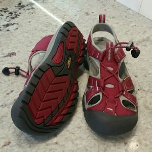 Keen Venice Sandals Size 8.5